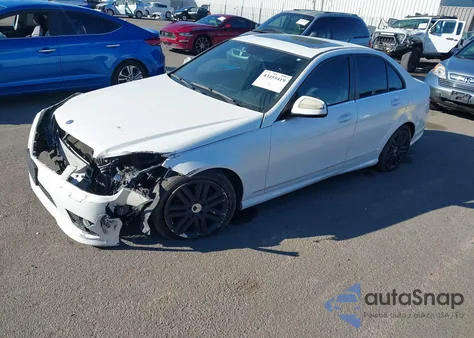 2009 Mercedes-Benz C 300 Luxury/Sport из США, поврежденный, VIN WDDGF54X59R061182